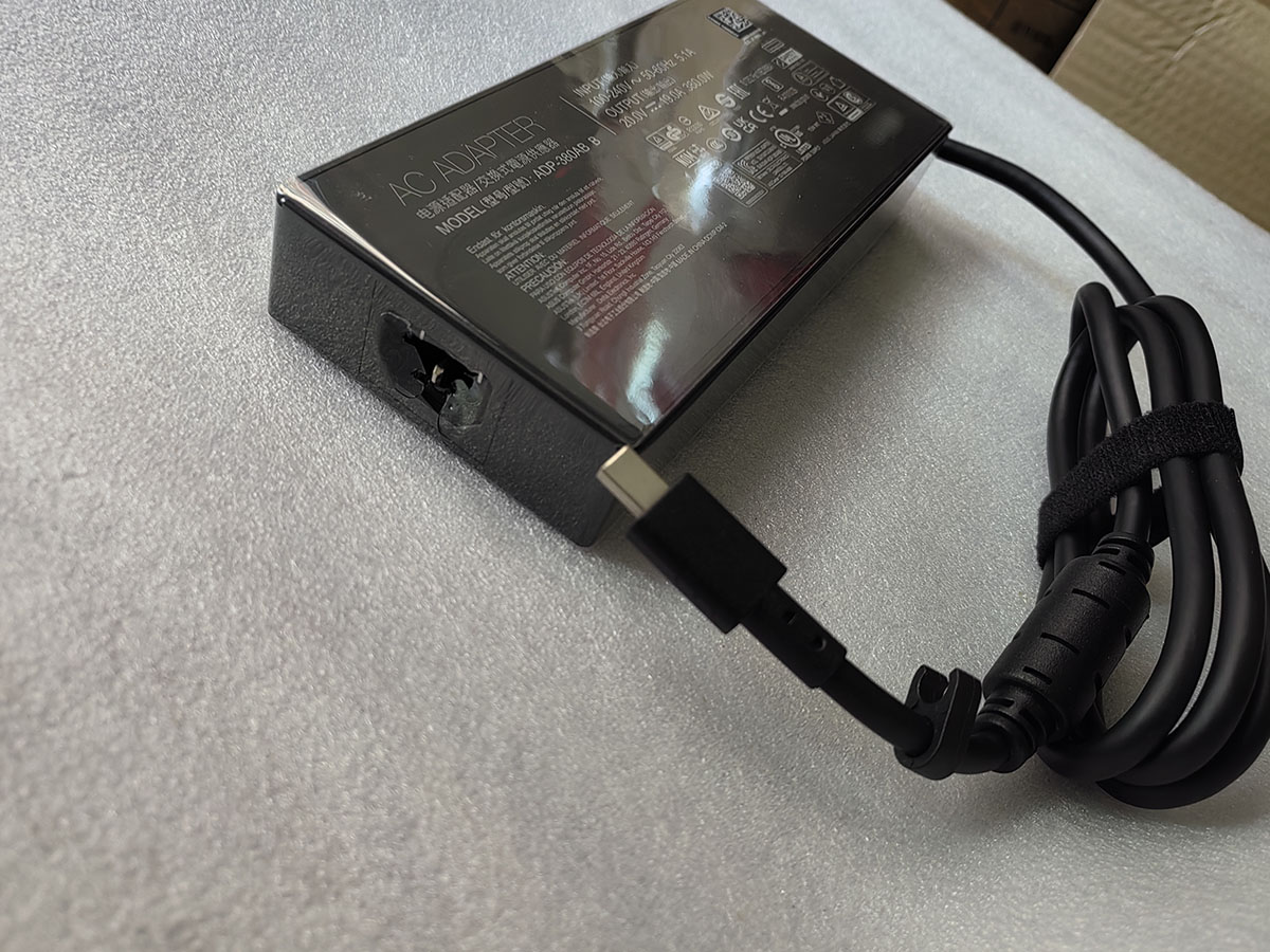 Nuevo adaptador de CA rectangu - Pc Gaming Uk reseña y precio