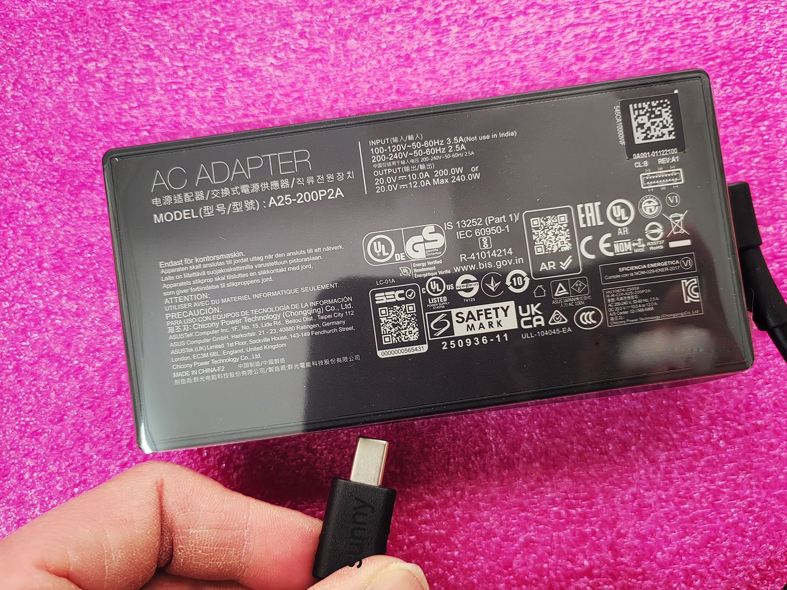 Nuevo Conector Rectangular OEM - Pc Gaming Uk reseña y precio